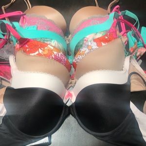 VIctorias Secret Bra Lot (7)